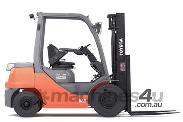 2017 Deluxe Model 2.5 Tonne Toyota