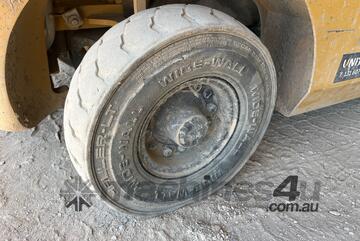 2021 Caterpillar DP25NT Forklift