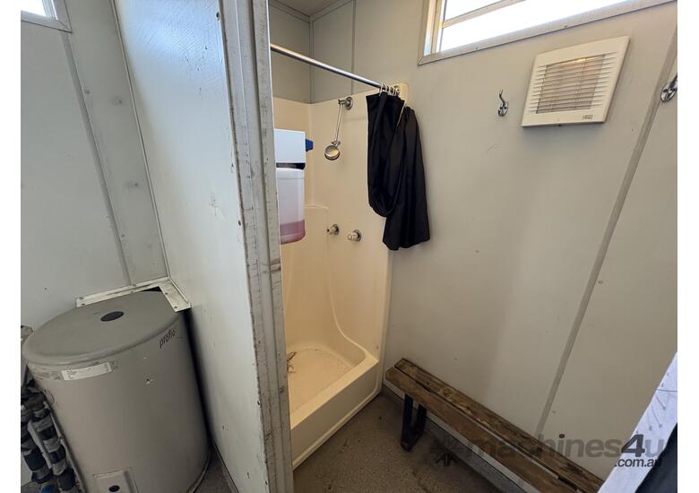 6x3 Toilet Block With Showers