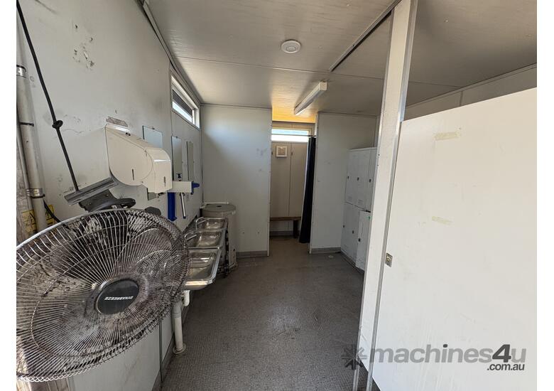 6x3 Toilet Block With Showers