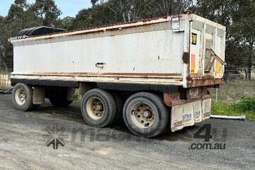 Gorski   DOG TRAILER.