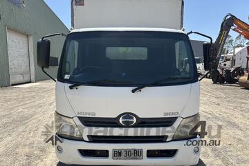 2013 Hino 300 Ser 2 C/CAB Wide 616 4x2 Pantech Truck