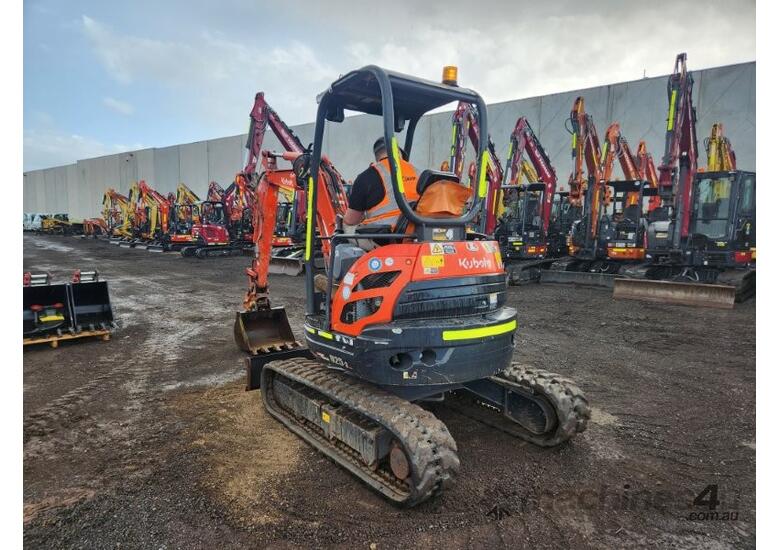 2022 KUBOTA U25-3 2.6T EXCAVATOR (M878) WITH QUICK HITCH, BUCKETS AND 1021 HOURS