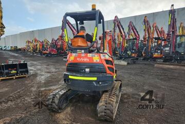 2022 KUBOTA U25-3 2.6T EXCAVATOR (M878) WITH QUICK HITCH, BUCKETS AND 1021 HOURS