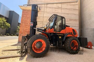 5tn Articulated All-Terrain Forklift