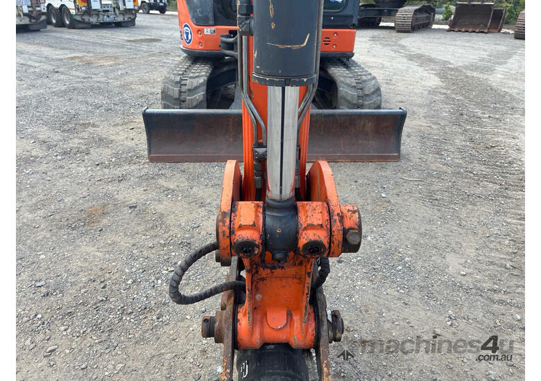 2017 Hitachi ZX65USB-5A Excavator (Rubber Tracked)