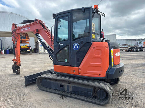 2017 Hitachi ZX65USB-5A Excavator (Rubber Tracked)