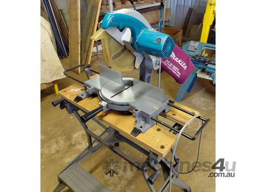 Makita 255mm Mitre Saw – Model 2400B – 240V – With Stand