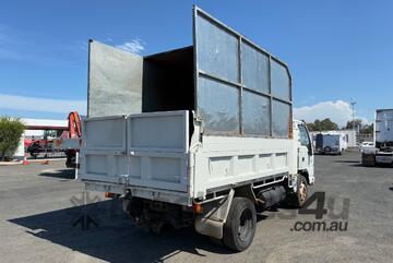 2007 Isuzu NQR450 Chipper Tipper