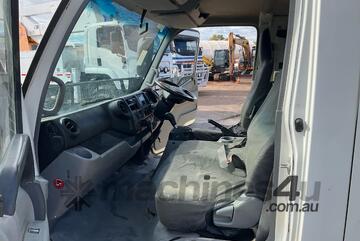 2018 Hino 300 616 Crew Cab Table Top