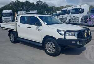 Toyota   Hilux GUN126R
