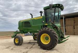 John Deere   W200M