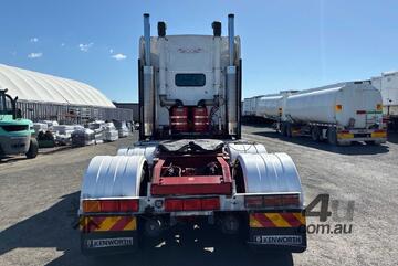 2007 Kenworth K104B Prime Mover Sleeper Cab