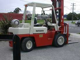 Nissan 3.5 Ton Forklift - picture0' - Click to enlarge
