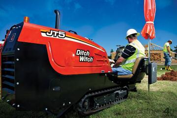 Ditch Witch JT5, 5k lbs compact directional drill