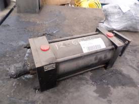 PARKER MOTION PNEUMATIC CYLINDER 5 INCH BORE#P - picture0' - Click to enlarge