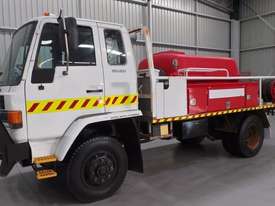 Isuzu FSS500 Water truck Truck - picture0' - Click to enlarge