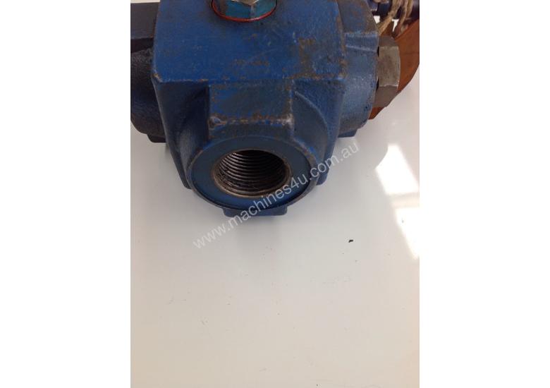 Used Vickers VICKERS RELIEF VALVE CT 06 F 50 UB Control 