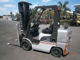 NISSAN MCUG1F2F35DU 3.5T Counterbalance Forklift - picture0' - Click to enlarge