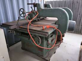 Straight line edger  - picture0' - Click to enlarge