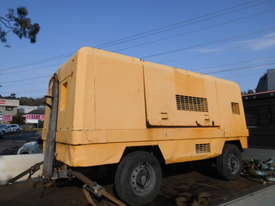 390 cfm airman , 4cyl turbo Isuzu diesel  - picture0' - Click to enlarge