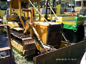 fiat 70-75 crawler ag dozer , 2700 hours , vibrating plow attachment  - picture0' - Click to enlarge