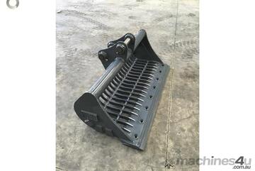 Betta Bilt Buckets   BBB3TSB