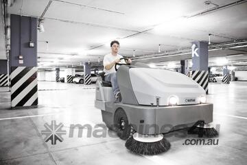 Ride On Sweeper- Diesel SW8000 Ride On Sweeper- Diesel SW8000