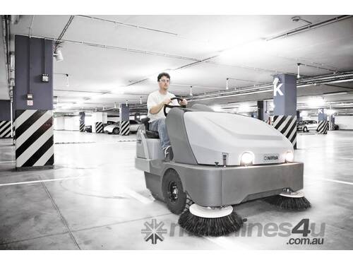 Ride On Sweeper- Diesel SW8000