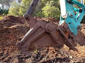 Shears - Heavy Duty Log Shears off 20 Ton Kobelco Excavator - picture0' - Click to enlarge