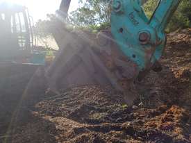 Shears - Heavy Duty Log Shears off 20 Ton Kobelco Excavator - picture0' - Click to enlarge