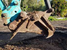 Shears - Heavy Duty Log Shears off 20 Ton Kobelco Excavator - picture1' - Click to enlarge
