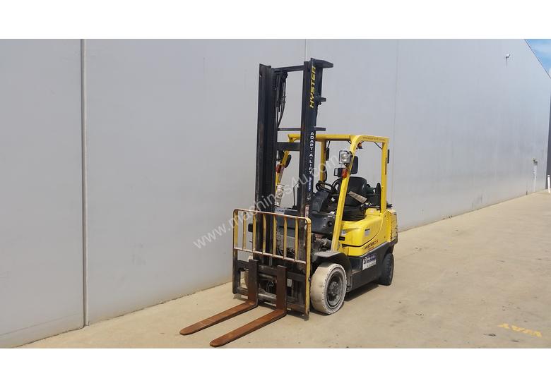 caption 2.5T Counterbalance Forklift