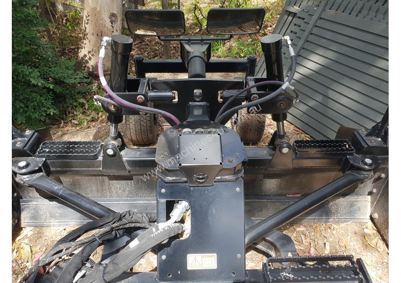 New 2018 Caterpillar CAT Dozer Box Blade UTS Laser GPS Skid Steer