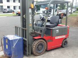 Electric Forklift 4 Wheel 48v Good Battery 2.5 Ton 5000mm Lift Height $10000+GST - picture1' - Click to enlarge