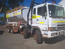 Mitsubishi Fuso Bomb Truck 2004 - picture2' - Click to enlarge