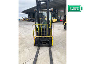 1.36T Battery Electric 3 Wheel Battery Electric Forklift - picture0' - Click to enlarge
