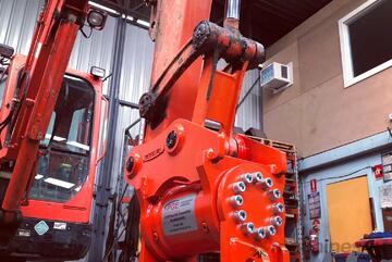 GARDNER ENGINEERING - U55 Tilt Hitch on Machine