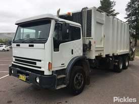 2005 Iveco Acco 2350G - picture2' - Click to enlarge