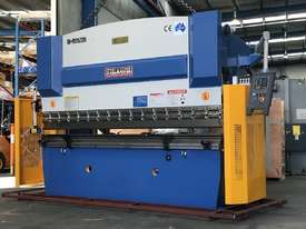 Showroom Display 3200mm x 135Ton With Laser Guards & Table Crowning Pressbrake - picture0' - Click to enlarge