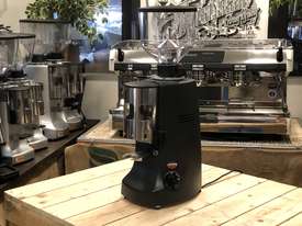 MAZZER ROBUR AUTOMATIC BLACK ESPRESSO COFFEE GRINDER - picture1' - Click to enlarge