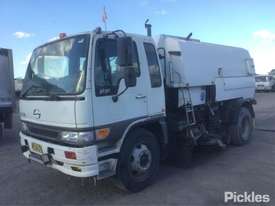 2001 Hino FF1J - picture2' - Click to enlarge
