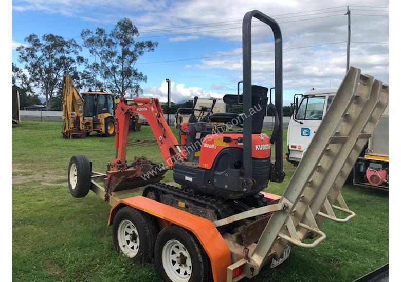 caption 2005 Kubota .8T K008-3 Mini Excavator