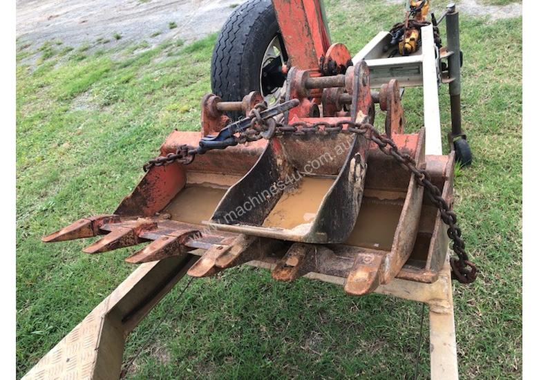 caption 2005 Kubota .8T K008-3 Mini Excavator