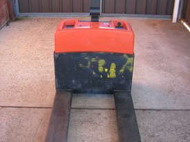 Electric Pallet Jack LWE 130 - picture2' - Click to enlarge