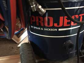 40L Air Compressor LIKE NEW by Spear & Jackson - picture0' - Click to enlarge