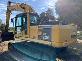 Komatsu PC220LC-8 - picture0' - Click to enlarge