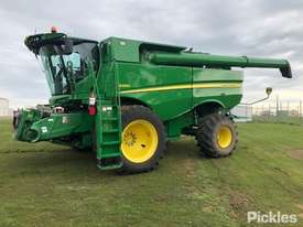 2012 John Deere S680 With Front - picture1' - Click to enlarge
