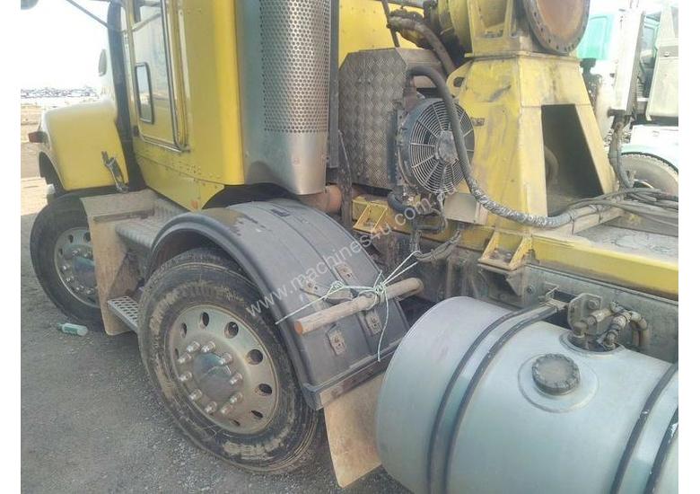 caption Kenworth T358