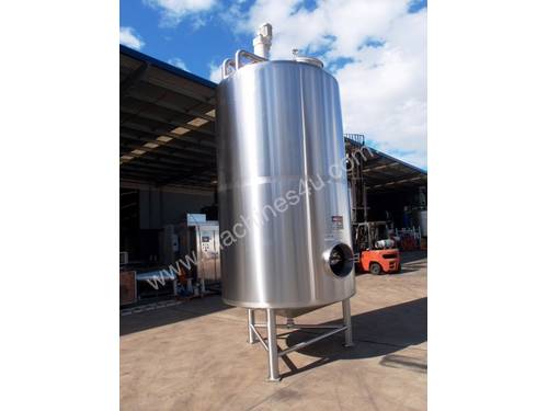 Stainless Steel Mixing Tank (Vertical), Capacity: 7,000Lt